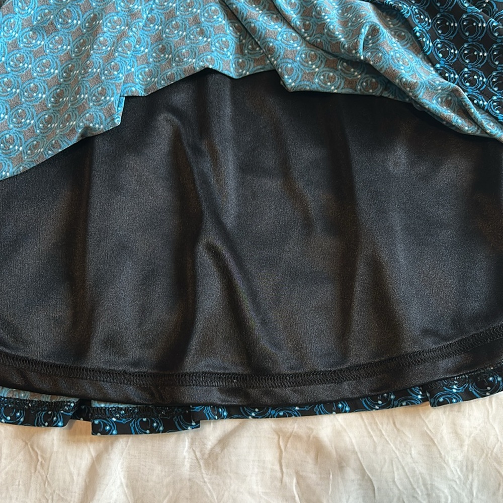 π3/$15π Elegant Blue Patterned Women's Skirt - Picture 2 of 5